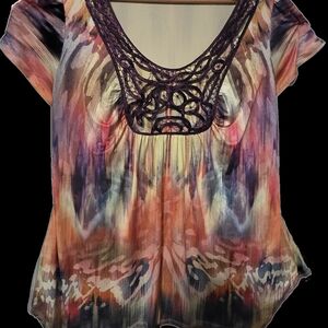 ONE WORLD Colorful Top with Intricate Purple Neckline. Flowy, Sharkbite